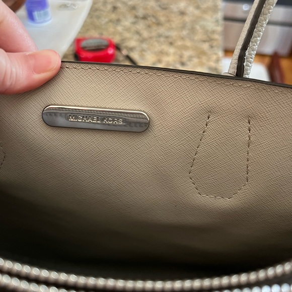 Michael Kors - Picture 2 of 7